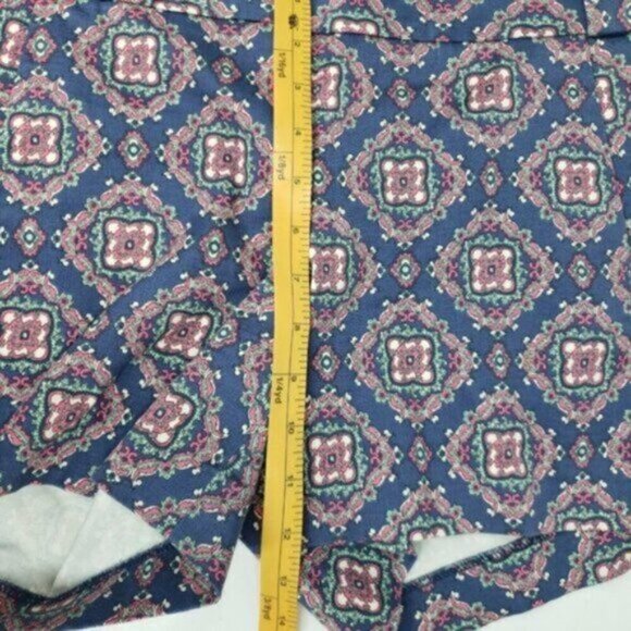 J Crew Factory Stretch Women's Paisley Geometric Shorts Side Zip Size 6 - Picture 11 of 14